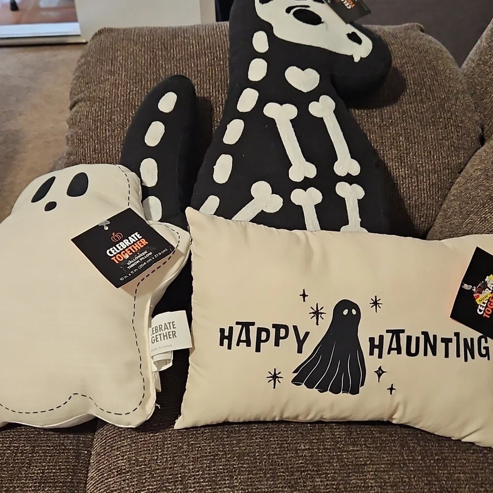 NWT 3 Pc Halloween Skeleton and Ghost Pillow Set